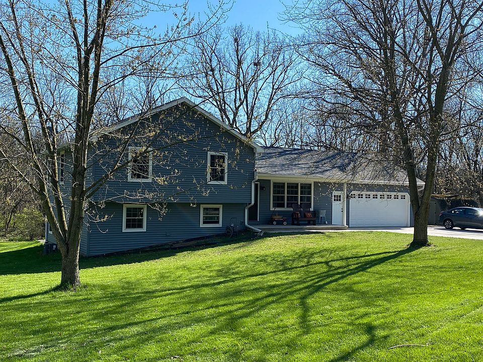 1st image of 11 Scarborough Dr