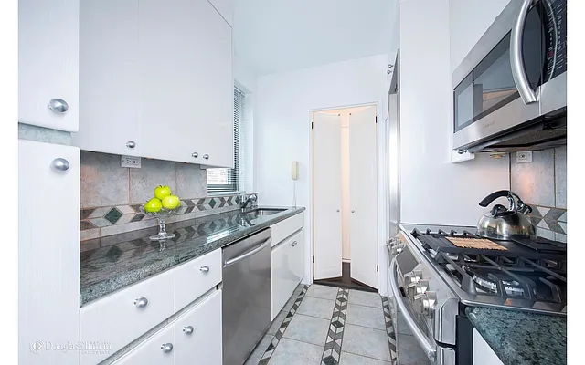 Sold by Douglas Elliman | media 13
