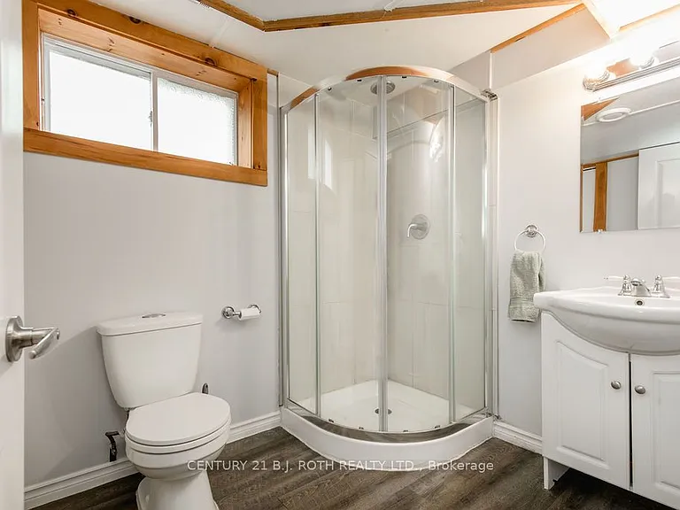 243 Wellington St E #LOWER LEVEL — Photo 12