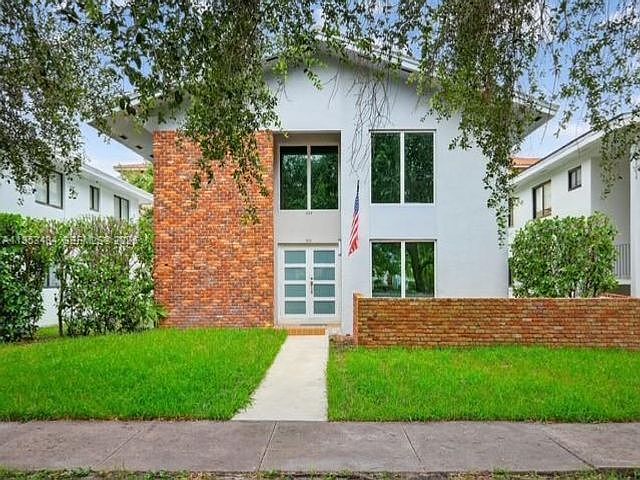 1st image of 539 Menendez Ave