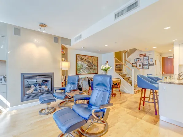 1295 Cordova St W #Townhouse 29, Vancouver, BC V6C 3P9