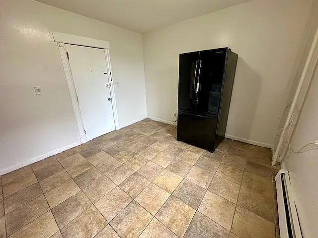 3 bed, $2,500 — Photo 2