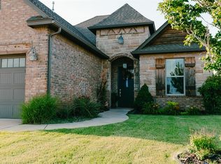 12113 SW 45th Ter, Mustang, OK 73064