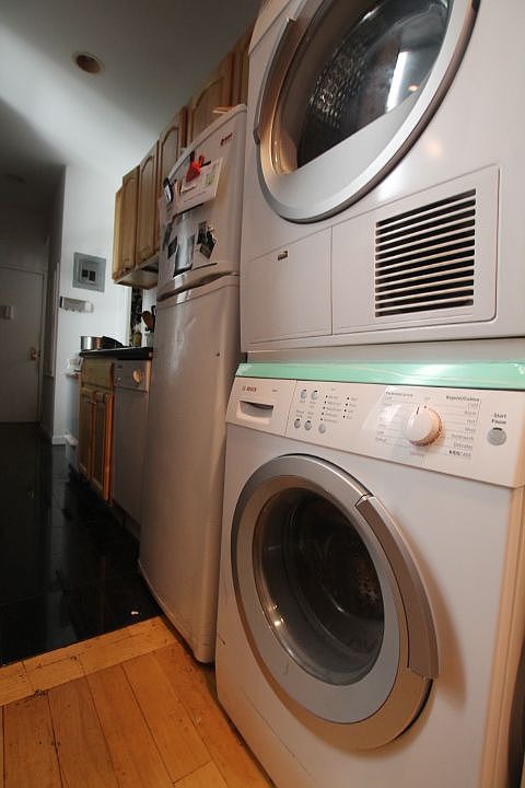 1st image of 225 E 28th St APT 2