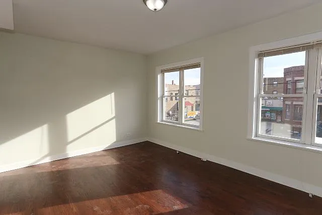 2944 W Montrose Ave #3 — Photo 12