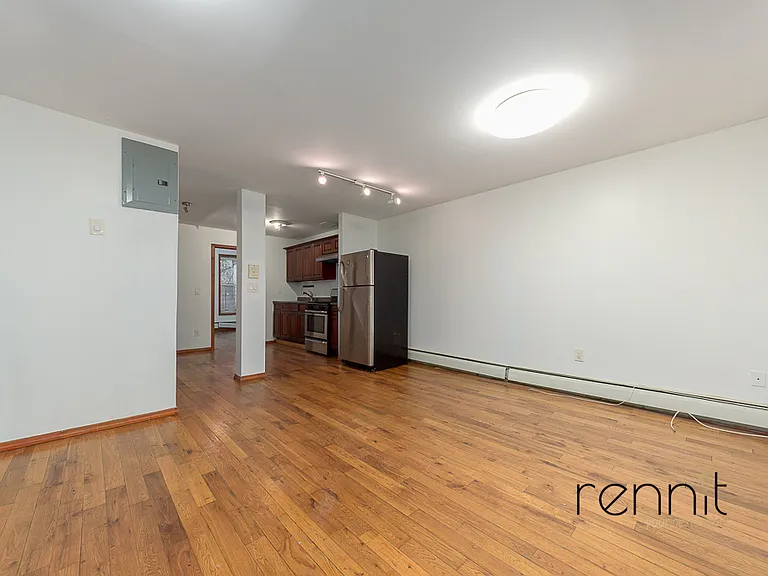 1168 Putnam Ave #PRIVATE-BACKYARD — Photo 3