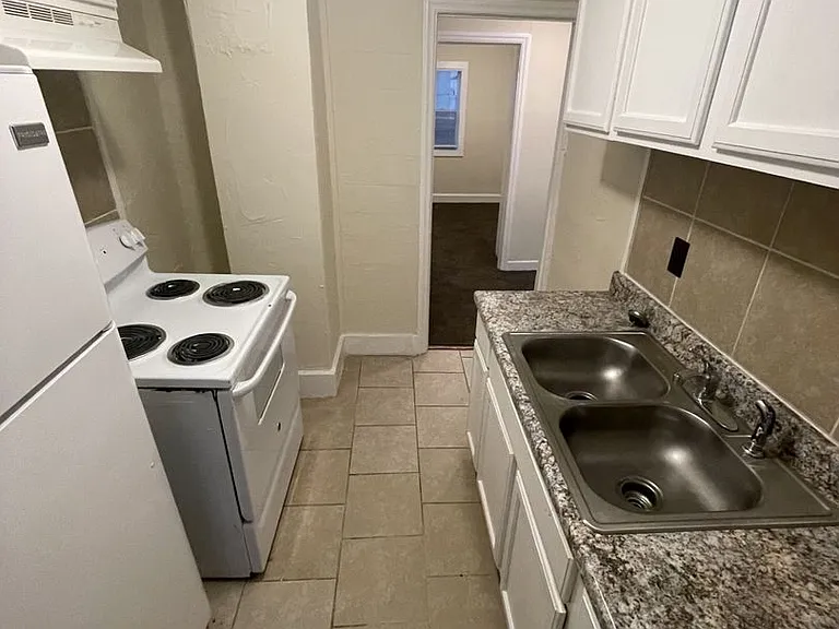 602 Bragg St — Photo 7