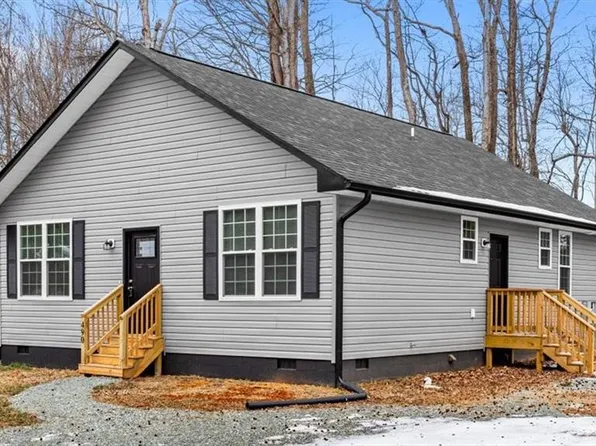 490 W Dameron Ave, Liberty, NC 27298