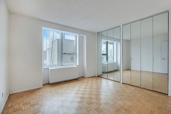 Rented by Level Group | media 13