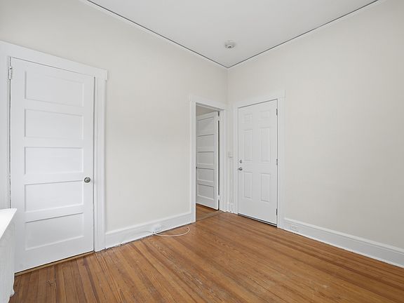 5th image of 140 Hamilton Ave #2