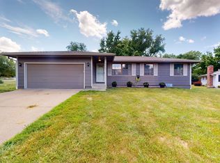 3425 SW Moundview Cir, Topeka, KS 66614