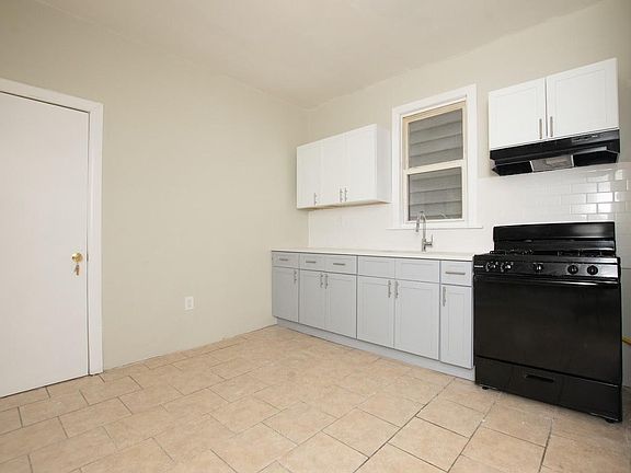 4th image of 92 N 15th St #1A