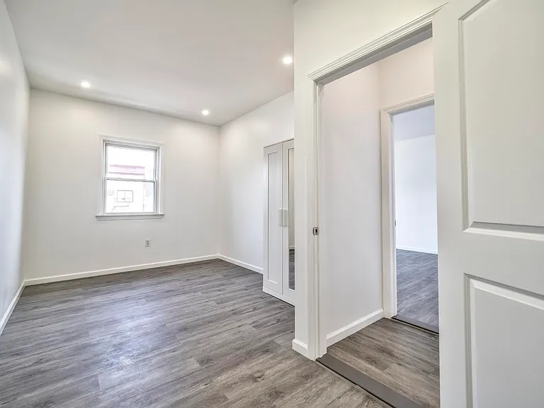 17 Kearny Ave #3 — Photo 8