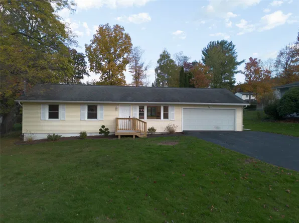 211 Shady Hill Rd, Apalachin, NY 13732