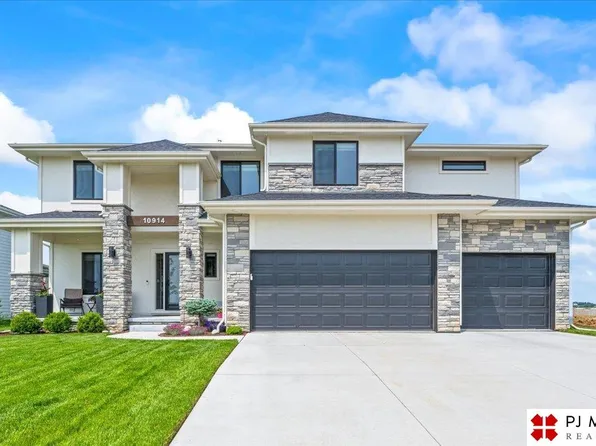 10914 N 171st St, Bennington, NE 68007