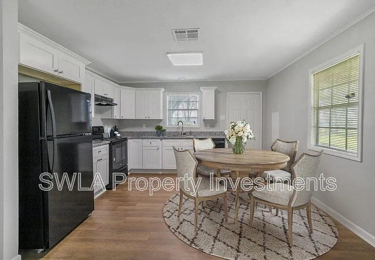 5921 Bennie Ln — Photo 5