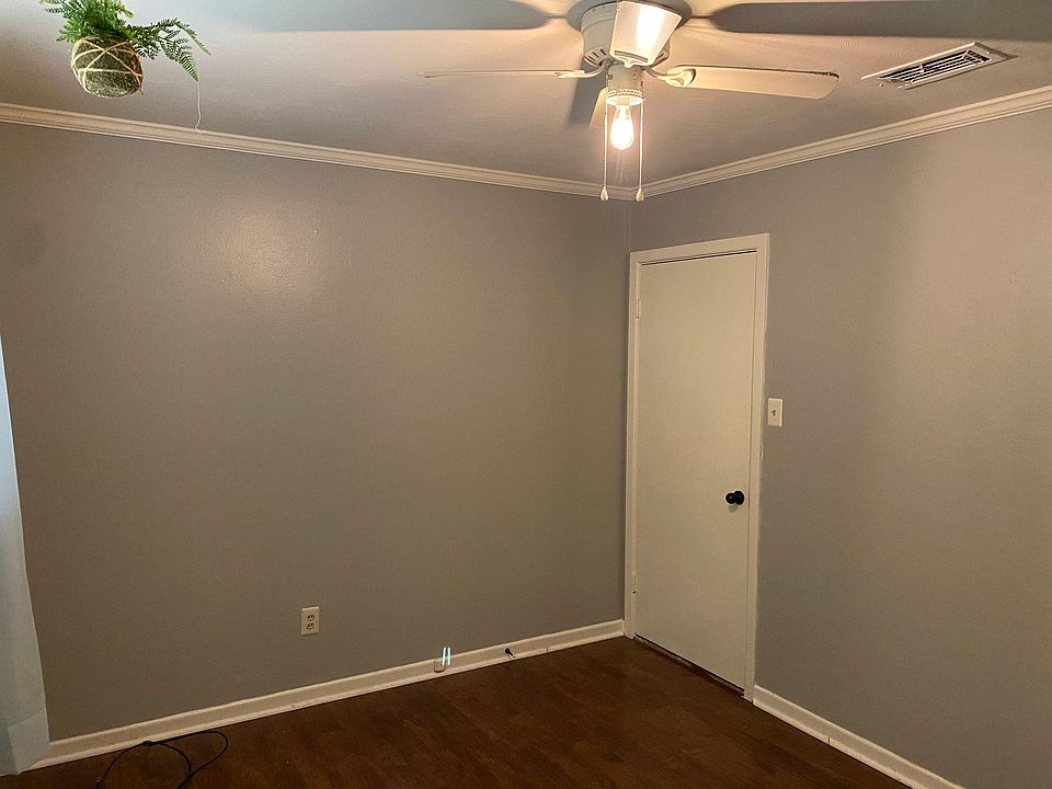 1st image of 600 Bellaire Dr