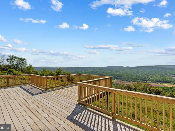 210 Skyview Dr, Romney, WV 26757