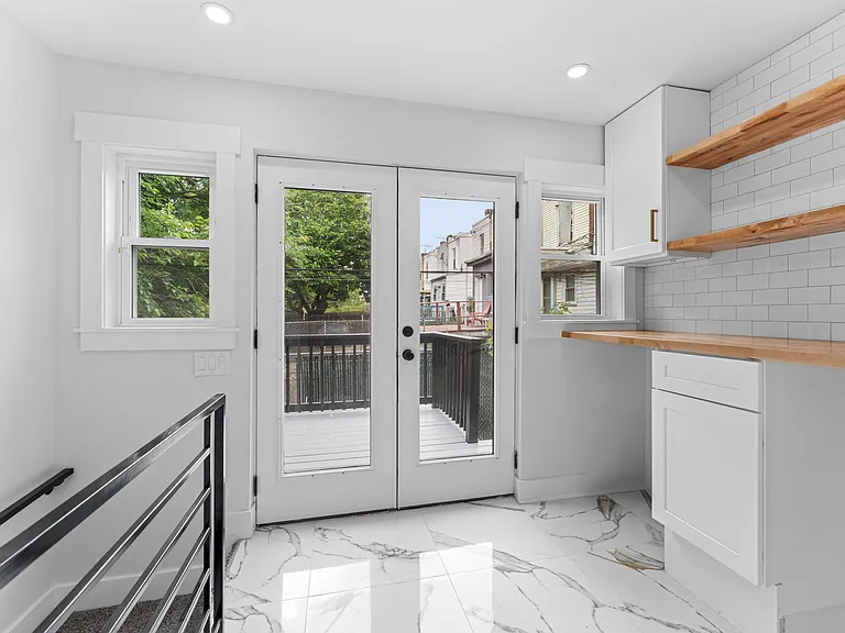 612 S 51st St — Photo 30