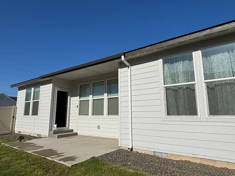 4858 N Elmstone Ave — Photo 36
