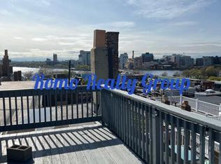 35 Grove St APT 4, Boston, MA 02114