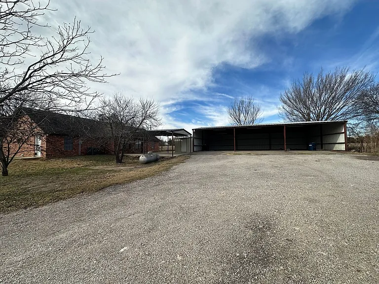 8869 Liberty Rd — Photo 24
