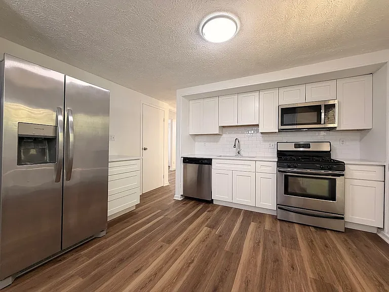 117 Hickory Dr — Photo 4
