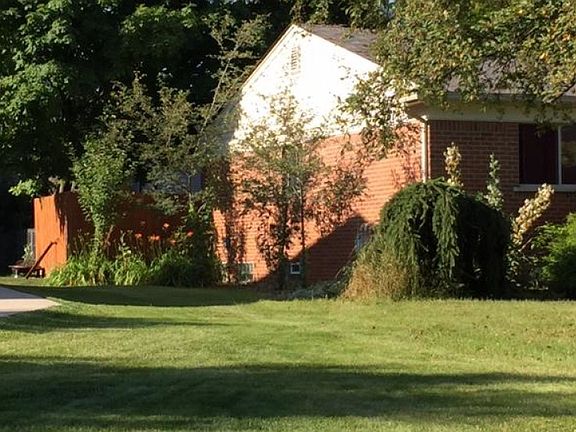 4th image of 2381 Newbedford Dr