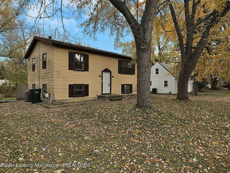 6125 Kenbrook Rd — Photo 2
