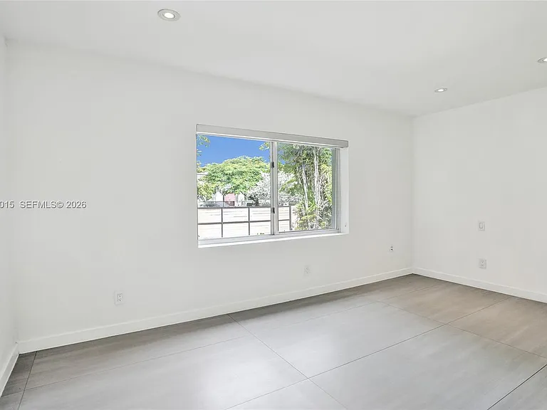 19231 NE 22nd Ave — Photo 25