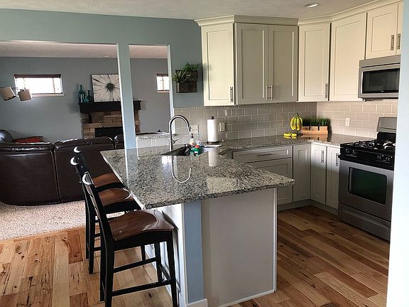 3rd image of 2376 Kinnrow Ave NW