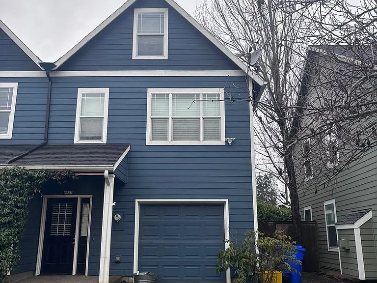 6931 N Borthwick Ave — Photo 1