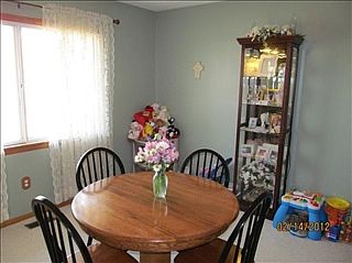 4th image of 2042 Drummond Dr