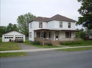 49 Maple St, Rouses Pt, NY 12979