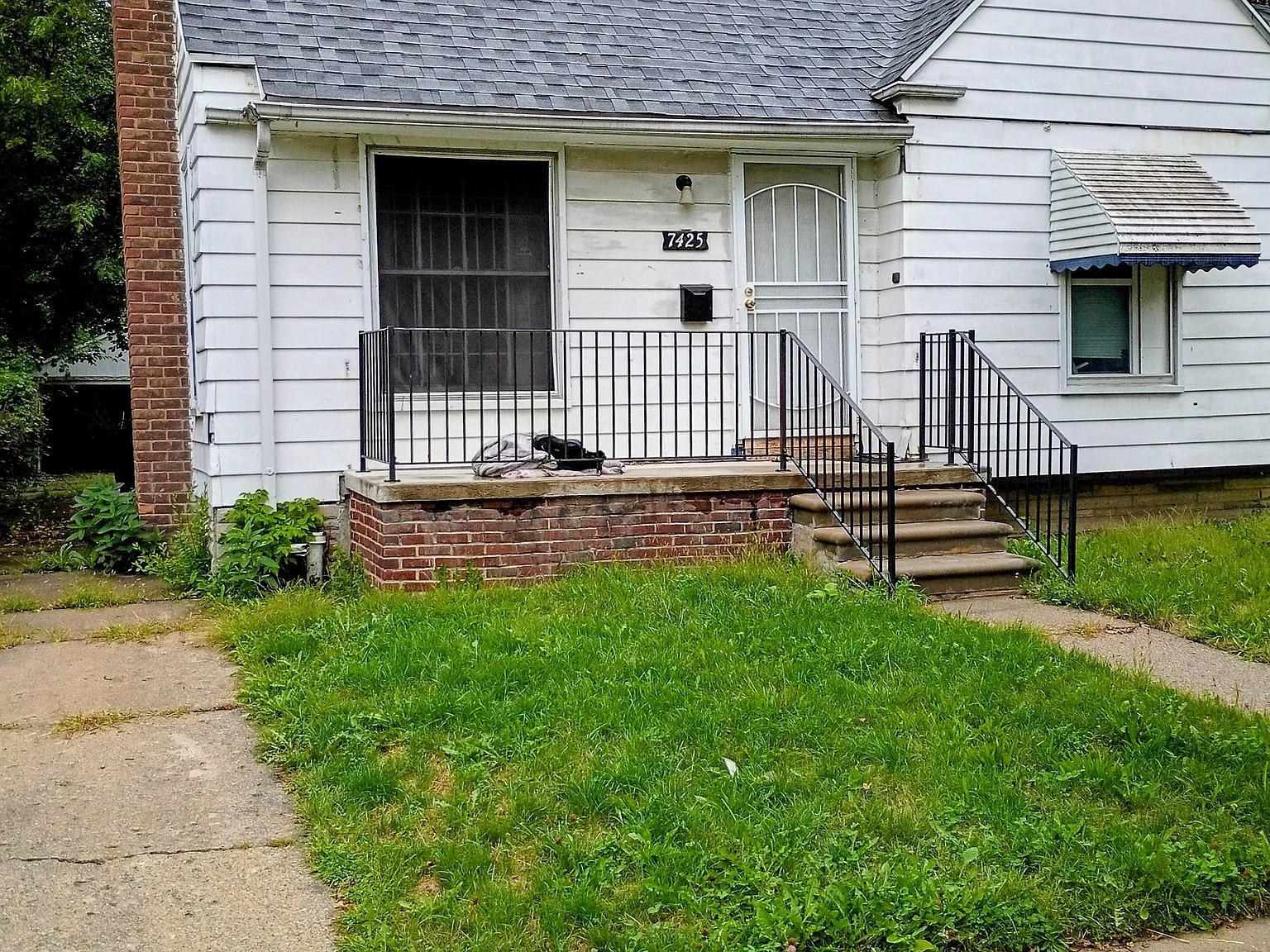 Charming 3 Bed/1 Bath Single Family Home in Detroit - $1000/month — Photo 1