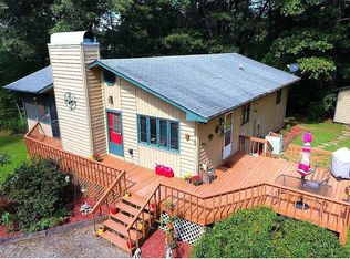 2057 Peckerwood Rd, Hayesville, NC 28904