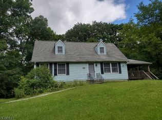430 Phillips Rd, Highland Lakes, NJ 07422