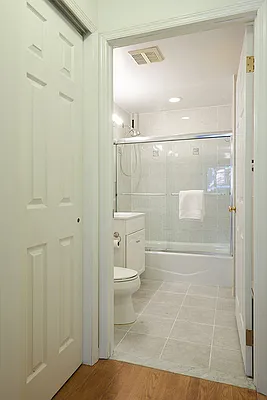 Rented by Perry Associates NYC Inc | media 12