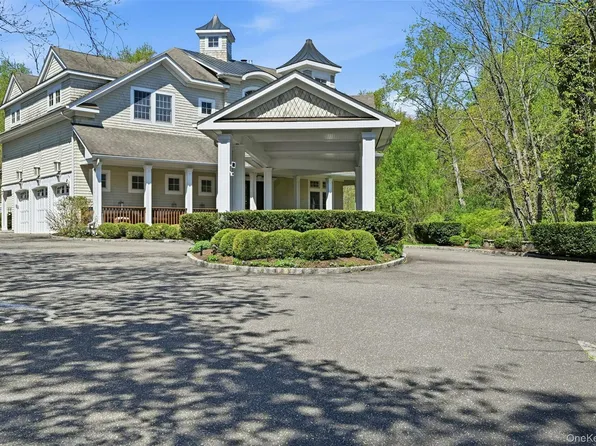 5 Mill Road, Lloyd Harbor, NY 11743