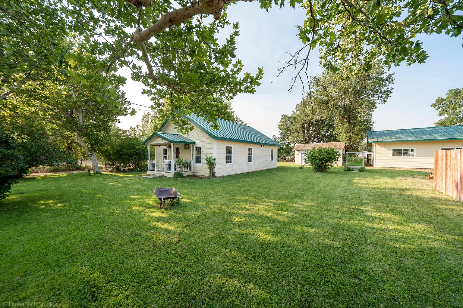24097 Old 44 Dr photo 1