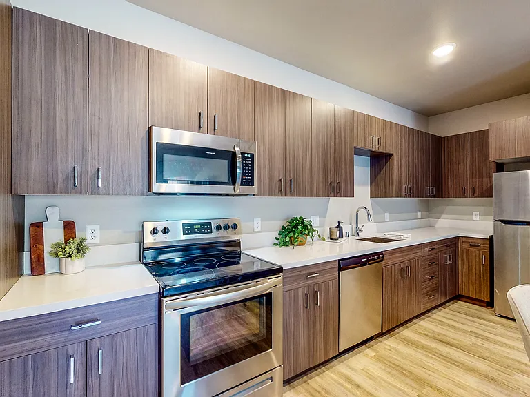 Canyon's Edge Apartments — Photo 12