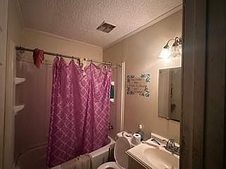 5th image of 2465 Highview St