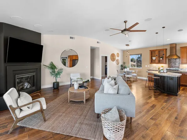12260 Linroe Dr, Lakeside, CA 92040