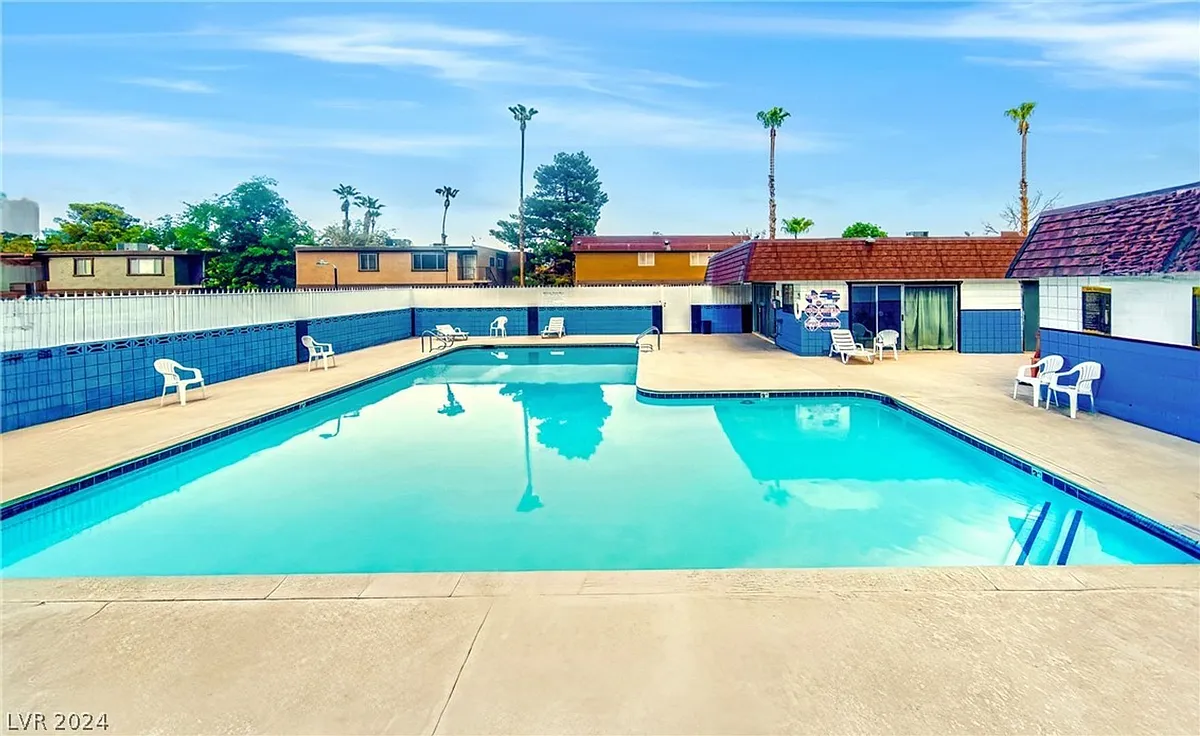 Building Photo - 4674 Monterey Cir #1