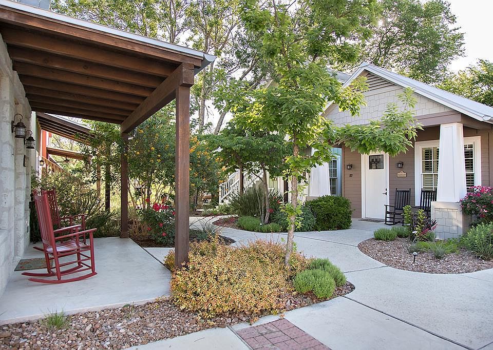 1st image of 201 N Llano St