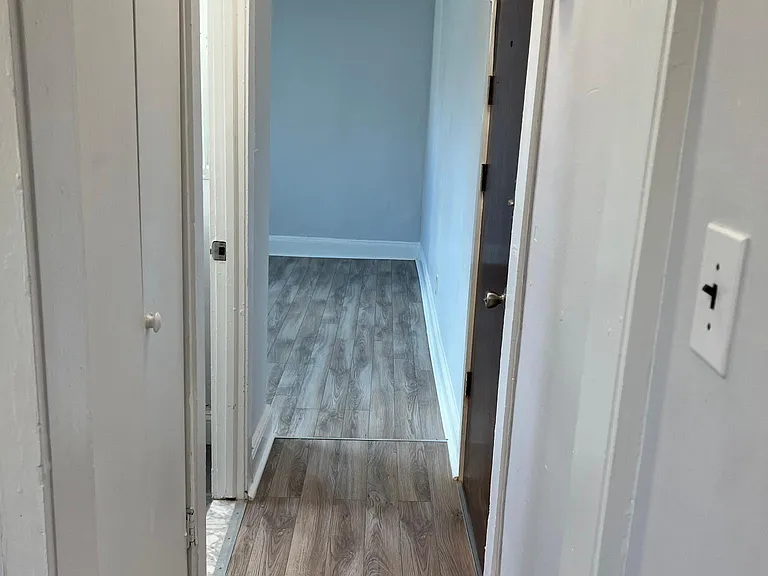 56 Asbury Ave #3C — Photo 4