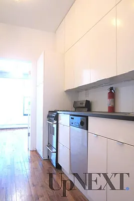 Rented by UpNext Real Estate | media 27