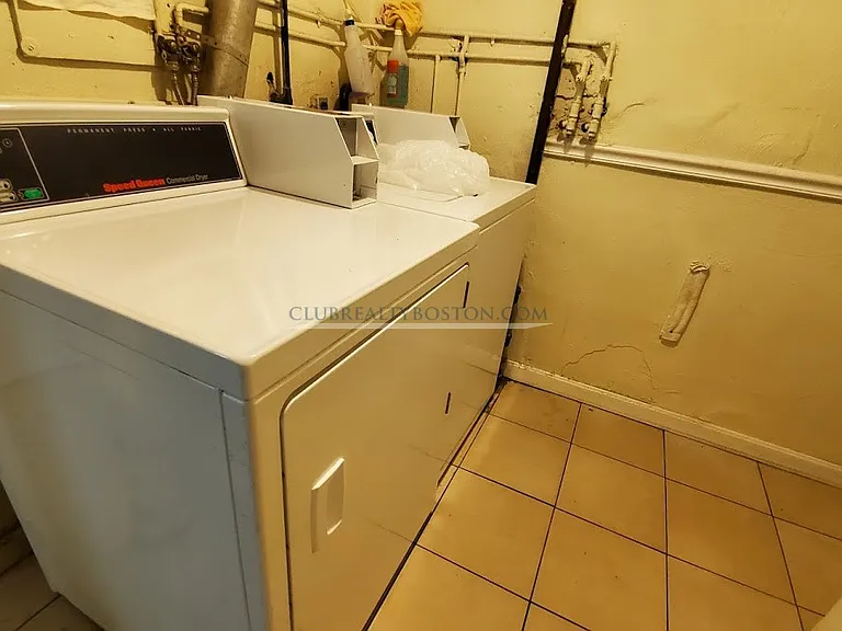 357 Faneuil St #10 — Photo 6