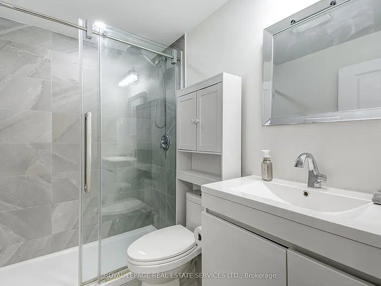 277 Mississaga St #LOWER — Photo 26