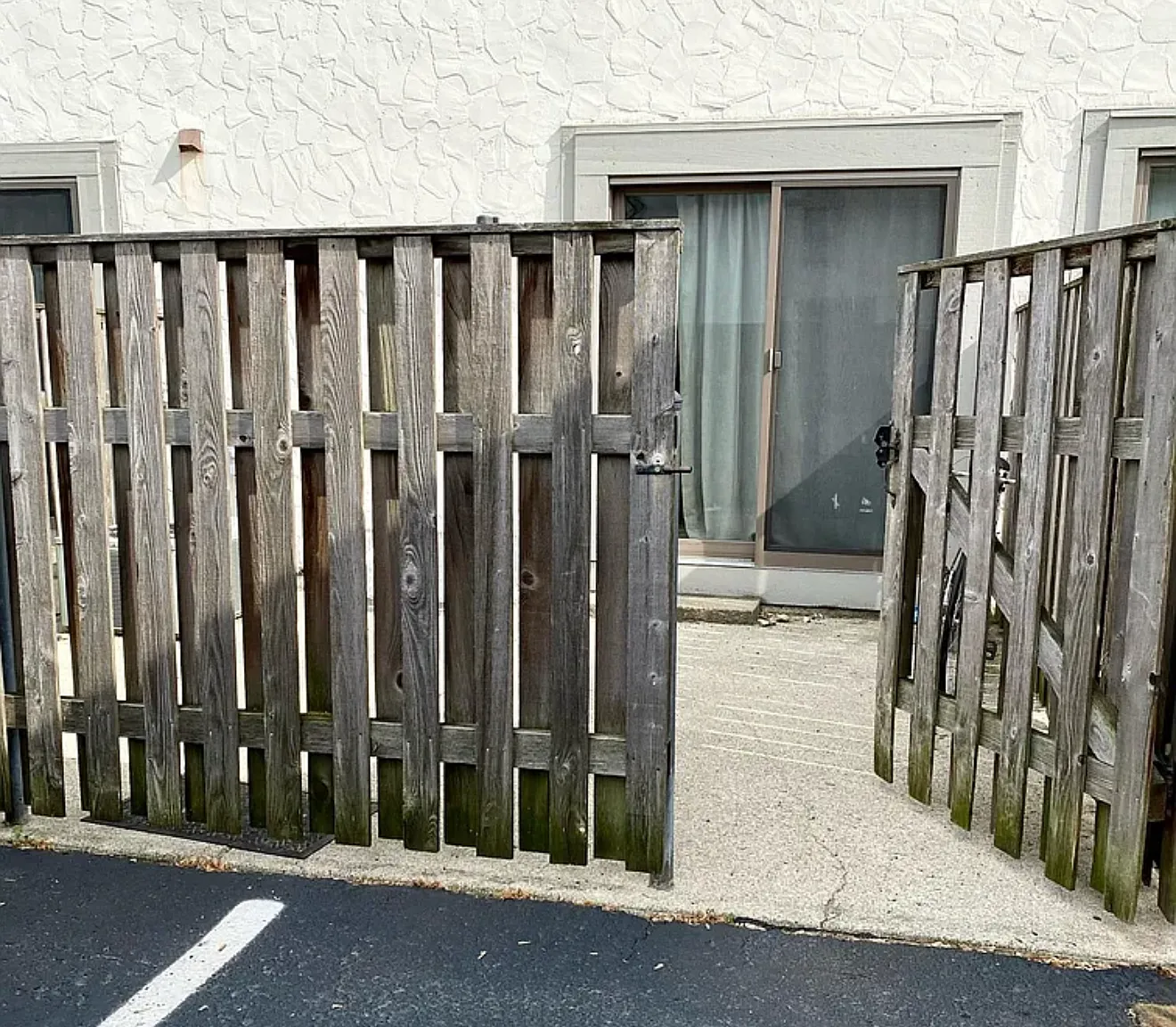 2 bed, 1.5 bath, 1400 sqft, $2,150 — Photo 3